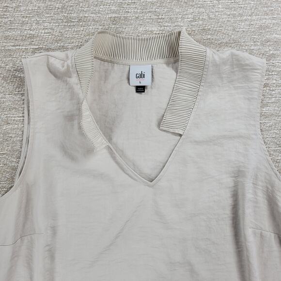 CAbi Snapshot Satin Top Womens Large Ivory Pleated Collar V-Neck Tank Shirt - Picture 8 of 11
